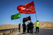 Pilger auf dem Weg nach Mashhad