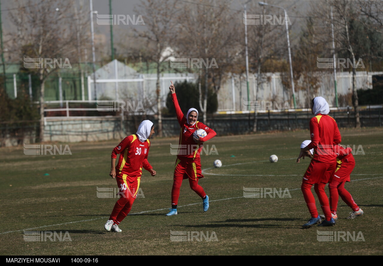 اردوی تیم ملی فوتبال زنان