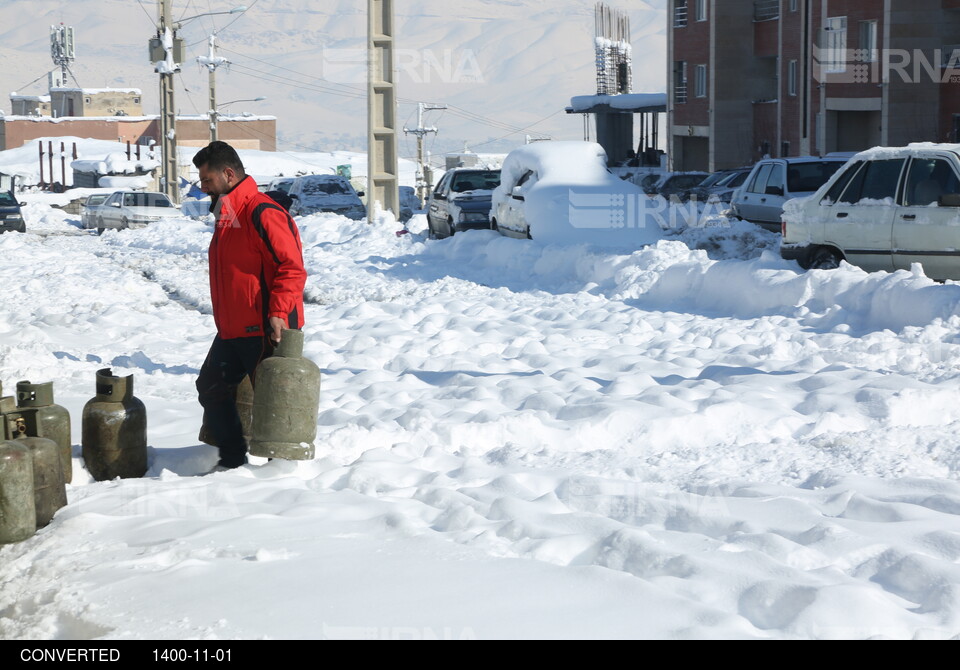 بارش برف و یخبندان در شهر سنندج