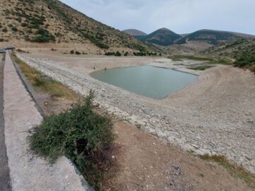 خشکسالی و دریاچه در حال مرگ