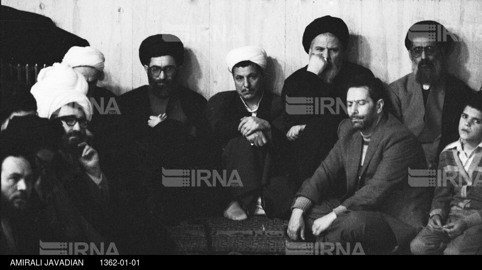 دیدار مسئولان نظام با امام خمینی در اولین روز نوروز