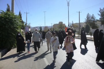 راه پیمایی جا ماندگان اربعین در ایلام