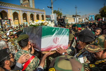 Funeral por el mártir Sayad Mansuri en Kermanshah