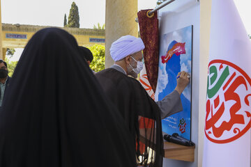 جشنواره ملی شعر گمنامی با حضور وزیر اطلاعات در شیراز