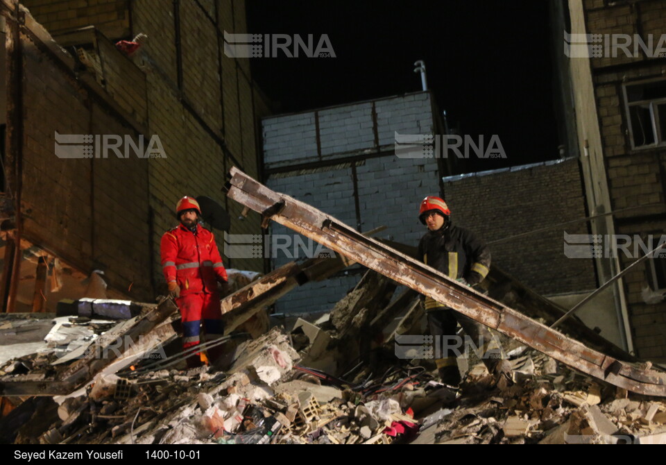 ریزش ساختمان چهار طبقه در تبریز