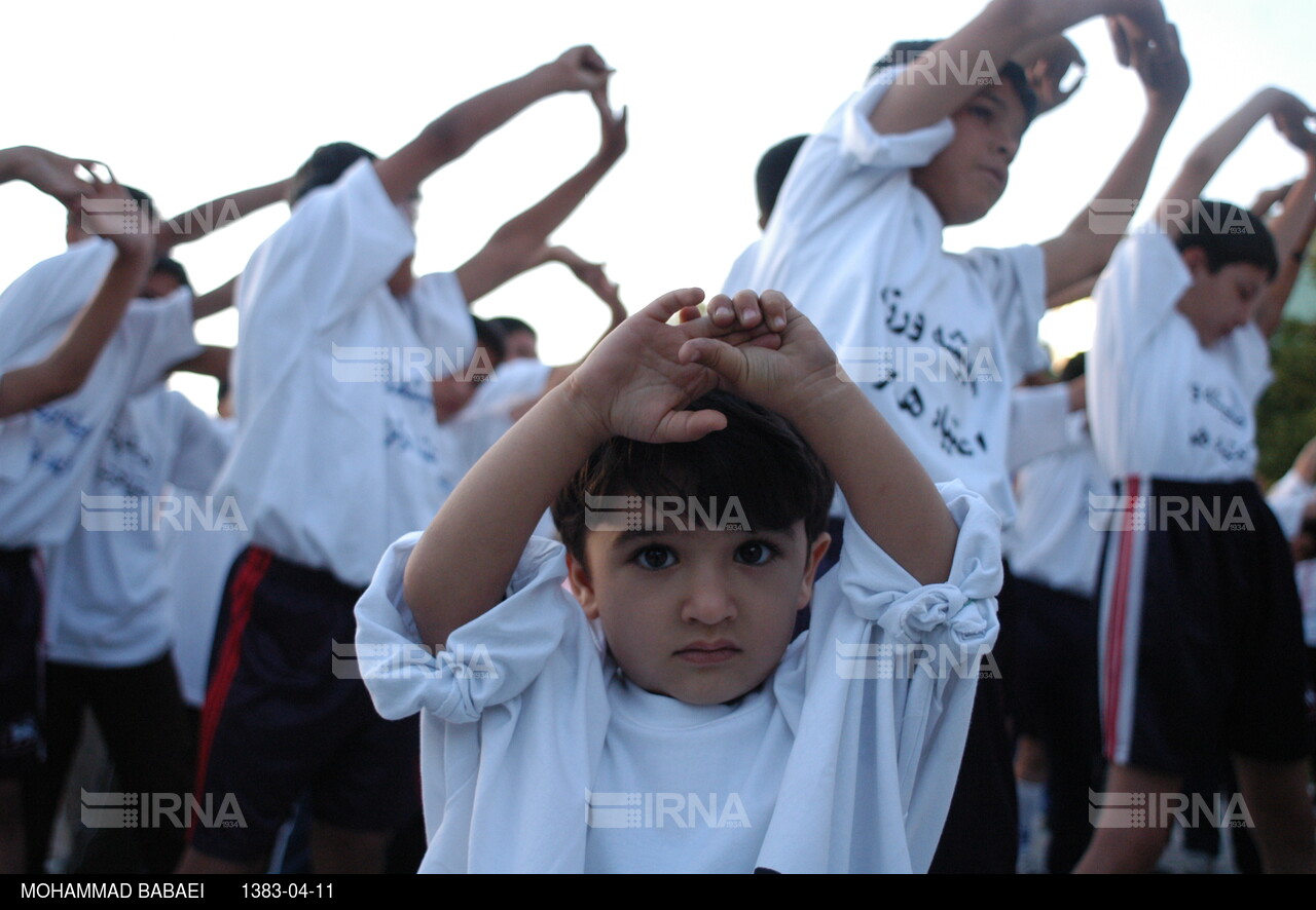 ورزش صبحگاهی و همگانی در پارک ملت