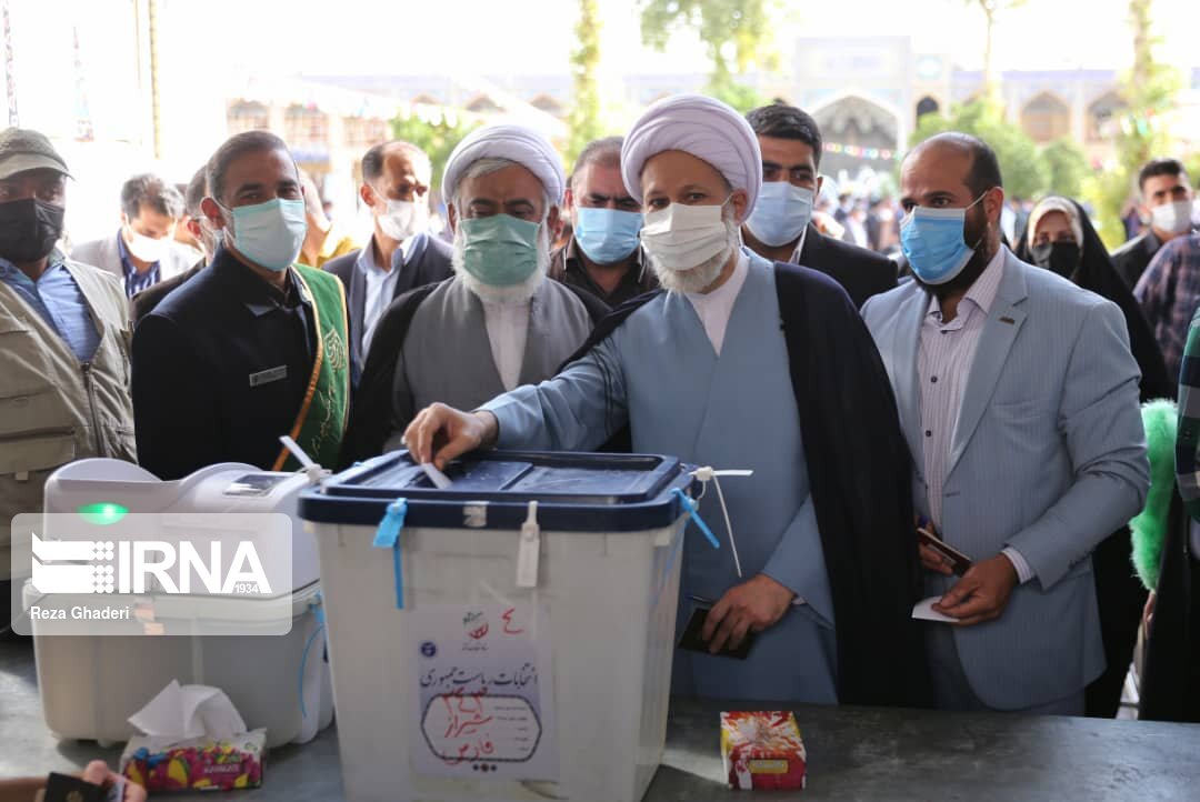 امام‌جمعه شیراز: دشمنان ایران بعد از انتخابات رسوا خواهند شد