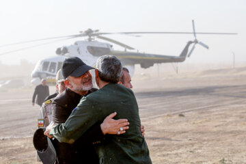 Iran, Iraq interior ministers visit shared border point