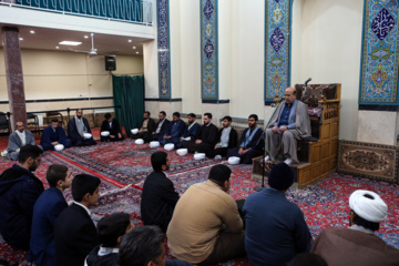 Iran : cérémonies de remise des turbans aux étudiants de l'école de théologie de Qom 