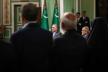 Meeting of national leader of Turkmenistan with President Pezeshkian