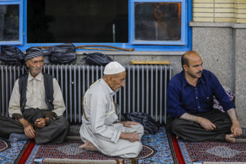 مراسم مولودی خوانی در مسجد جامع سنندج