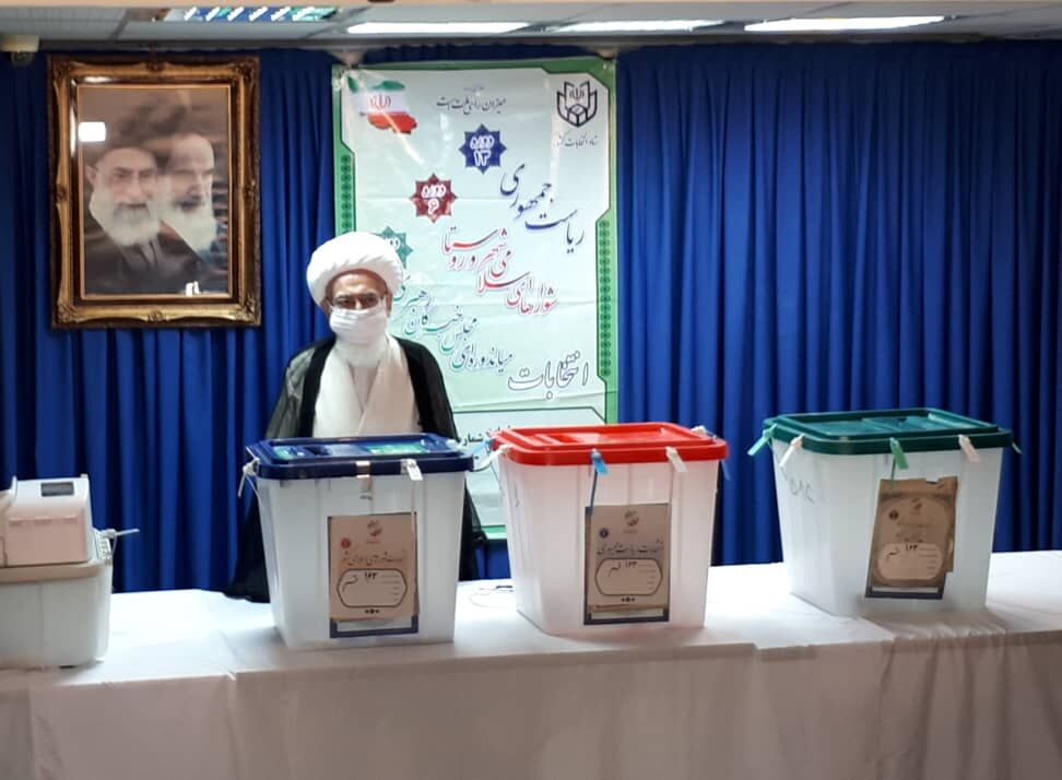 Ayatollah Noori Hamedani casts vote in presidential, local elections