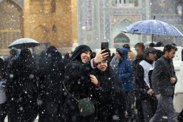 Chute de neiges à Mashhad dans le nord-est iranien 