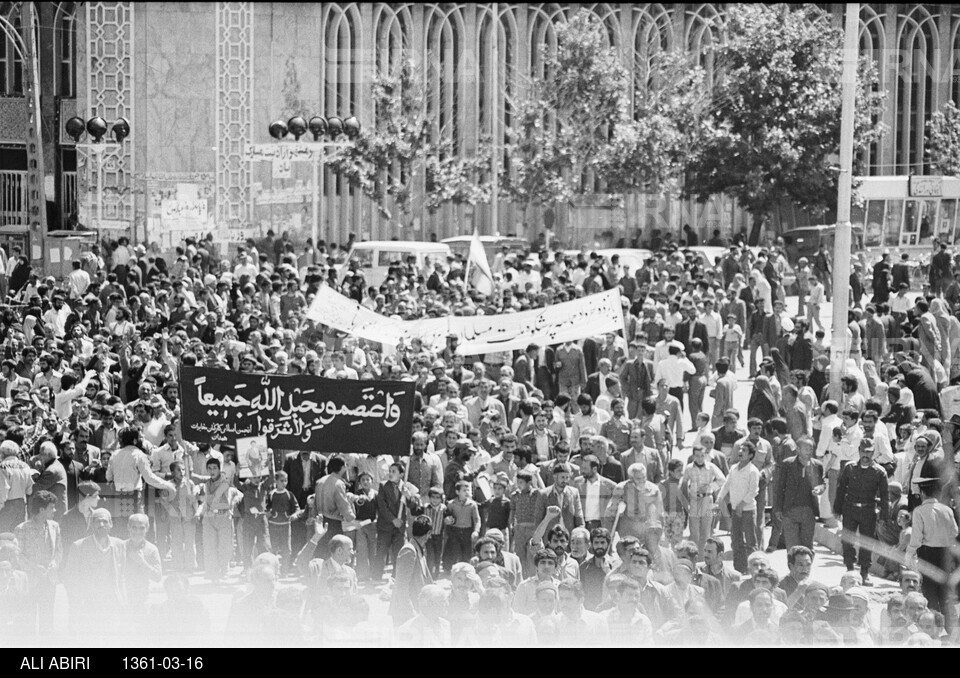 راهپیمایی به مناسبت سالگرد قیام ۱۵ خرداد ۴۲ در همدان