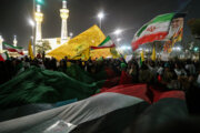 Die Versammlung der Bevölkerung von Mashhad zur Verurteilung der Angriffe des zionistischen Regimes