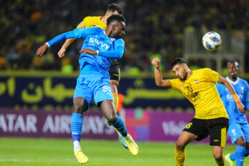 Football match between Sepahan and Al-Hilal