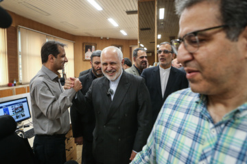 Visite de Mohammad Javad Zarif à l'IRNA