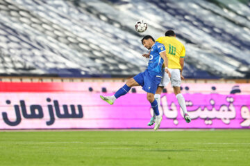 Iran's Pro League: Esteghlal vs. Sanat Naft