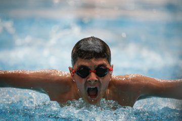 Des compétitions de natation à Téhéran 