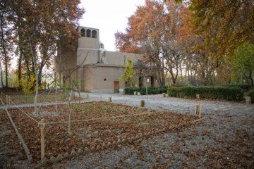 Autumn leaves in Pahlavanpur Garden