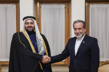 Rencontre entre le ministre conseiller aux A.E. du Qatar, Mohammed bin Abdulaziz Al-Khulaifi, avec le Chef de la diplomatie iranienne, Abbas Araghchi, le mercredi 8 janvier 2025 à Téhéran