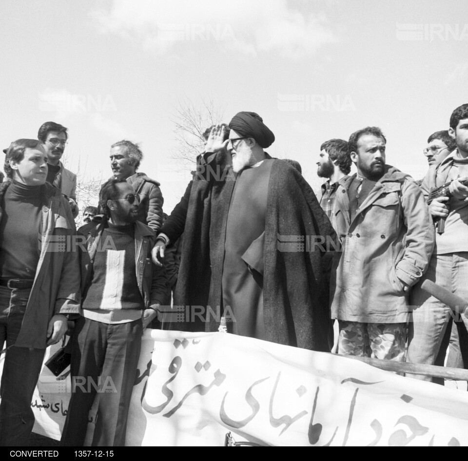 مراسم بزرگداشت دکتر مصدق در احمد آباد