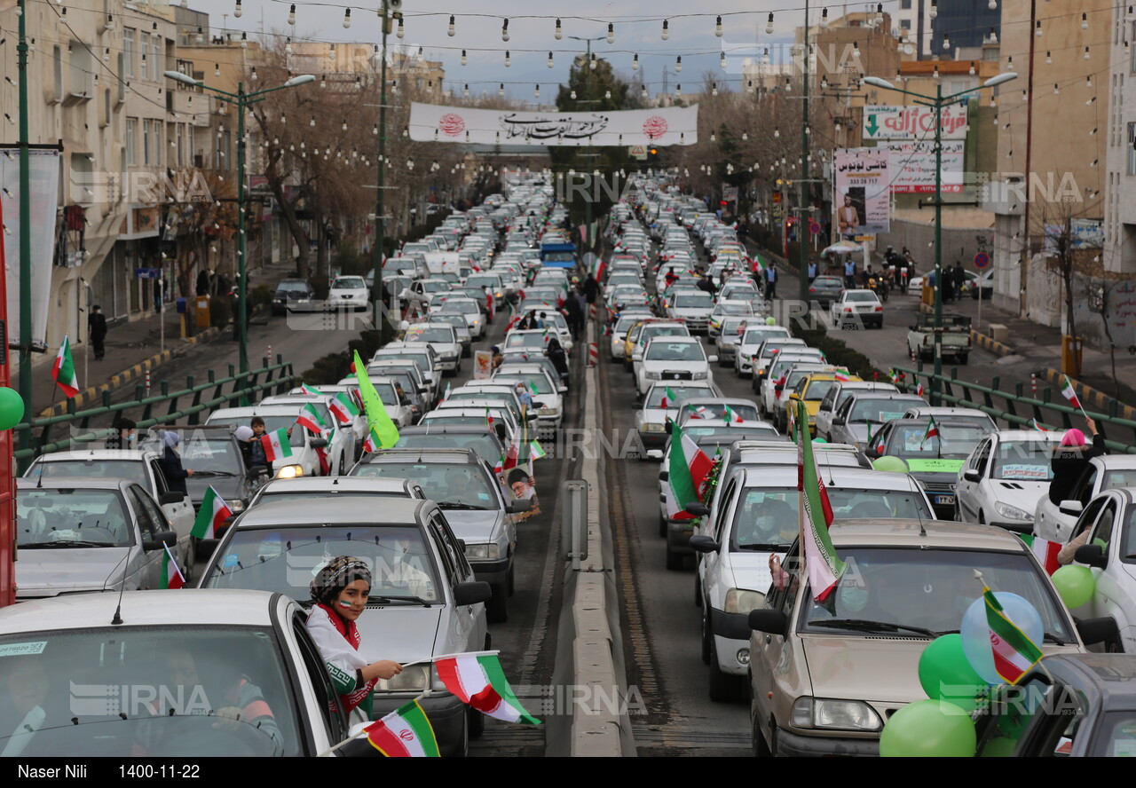 حضور دهه نودی‌ های قزوین در جشن انقلاب