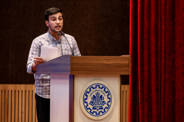 Presidente Pezeshkian asiste a la ceremonia de Día de Estudiante Universitario 