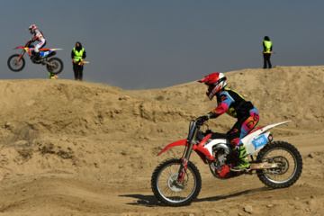 Iran : 5e manche du championnat de motocross féminin