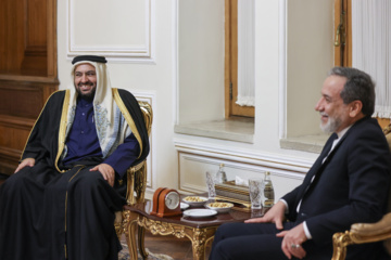 Rencontre entre le ministre conseiller aux A.E. du Qatar, Mohammed bin Abdulaziz Al-Khulaifi, avec le Chef de la diplomatie iranienne, Abbas Araghchi, le mercredi 8 janvier 2025 à Téhéran