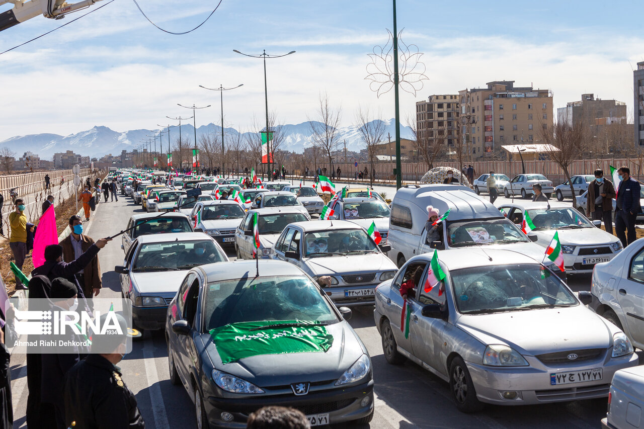 شکوه حضور جوانان در راهپیمایی ۲۲ بهمن‌ماه چهارمحال و بختیاری