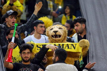 Football match between Sepahan and Al-Hilal