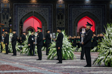 “Jotbe Jani” en el santuario del Imam Reza (P)