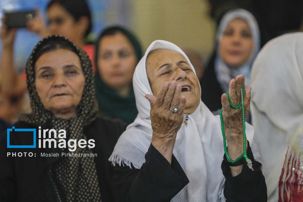 مراسم مولودی خوانی در مسجد جامع سنندج