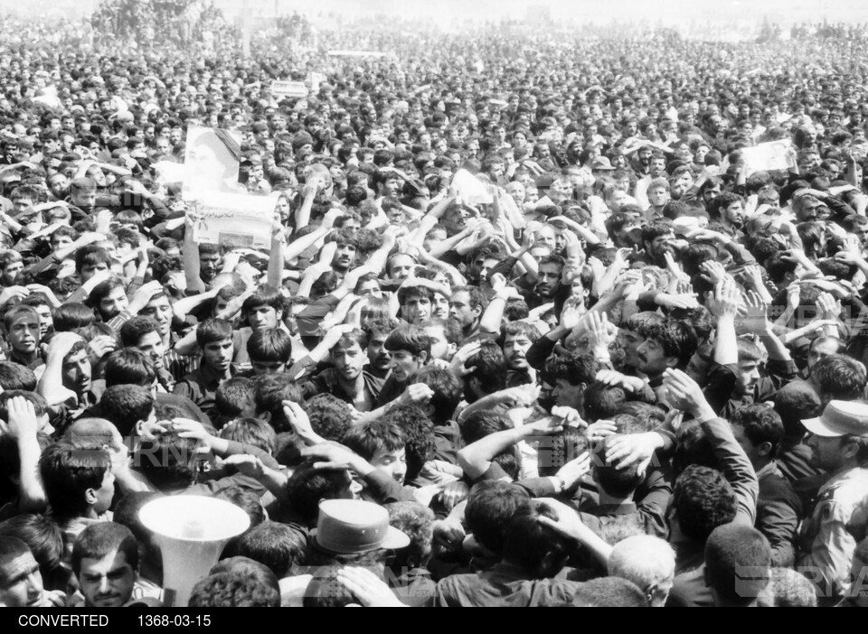 وداع مردم با بنیانگذار انقلاب حضرت امام خمینی(ره) در مصلای بزرگ تهران