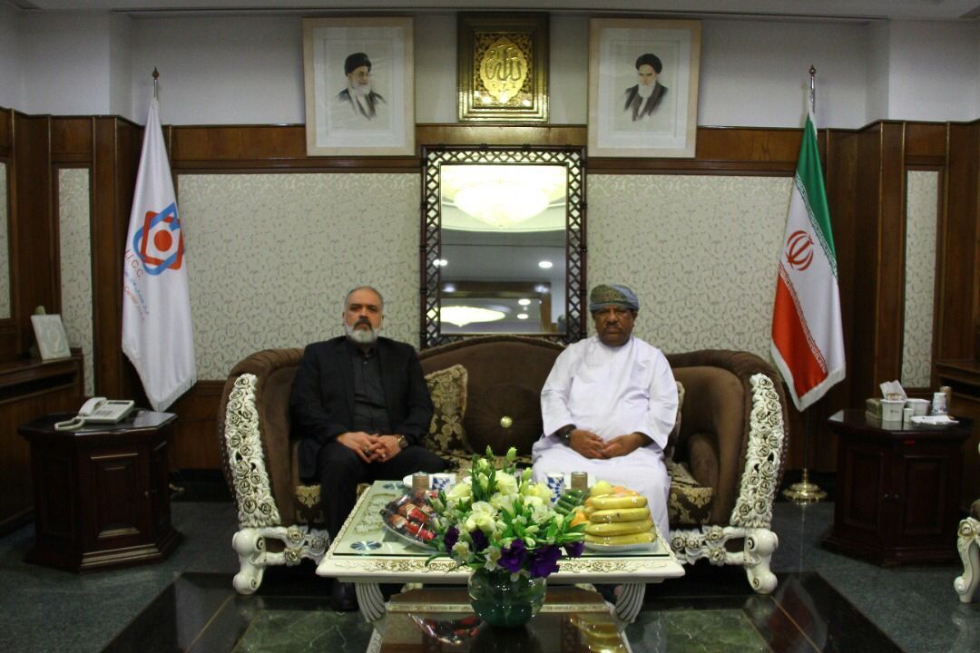 Iran, Oman explore cooperation on health, tourism