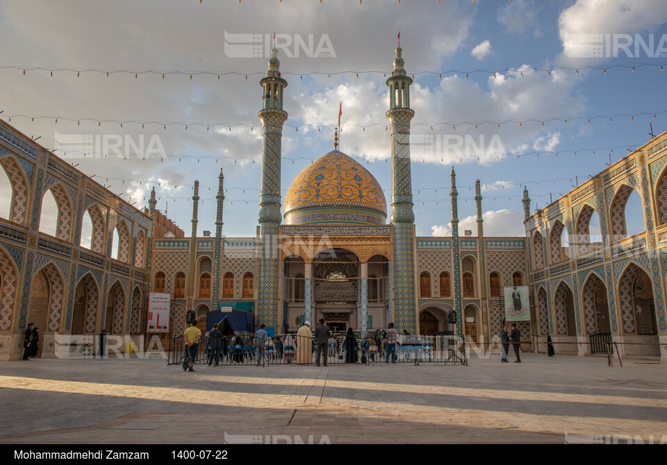 رونمایی از جدیدترین سنگ مزار سهراب سپهری