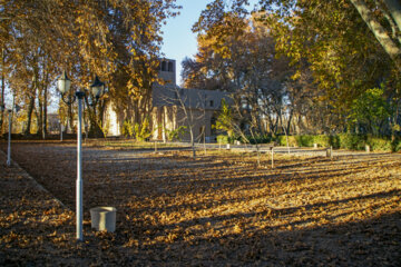 Autumn leaves in Pahlavanpur Garden