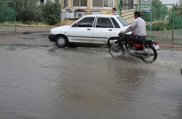 بارندگی وآب گرفتگی در خیابان های سمنان