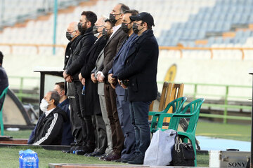 دیدار تیم‌های منتخب ۹۸ و منتخب سرخ آبی یادبود مهرداد میناوند و علی انصاریان