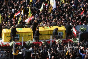 En images : les temps forts des funérailles des martyrs Nasrallah et Safieddine