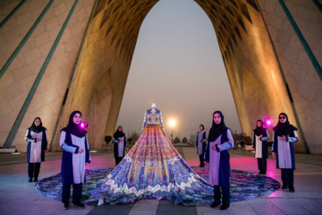 Festival de Arte Irán Zamin en Torre Azadi 