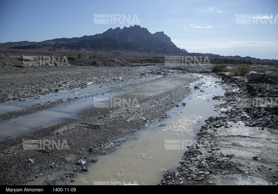 احداث بندهای آبخیزداری در منطقه «کوهشاه احمدی» هرمزگان