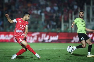 لیگ برتر فوتبال - پرسپولیس و آلومینیوم اراک