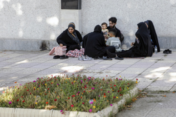 خدمات‌رسانی به زائران اربعین