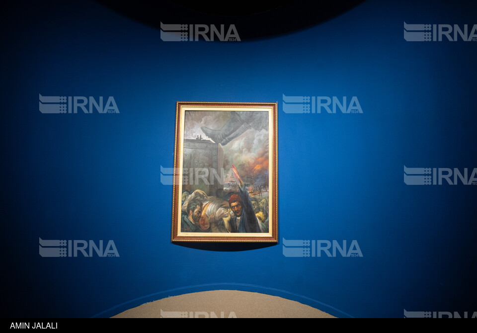 بازدید وزیر فرهنگ و ارشاد اسلامی از نمایشگاه آینه در آینه
