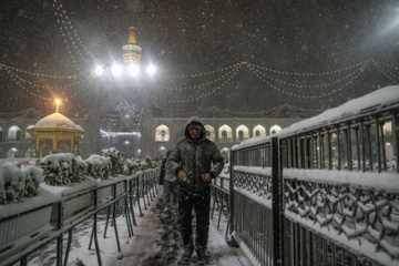 La nieve otoñal cubre de blanco Mashhad