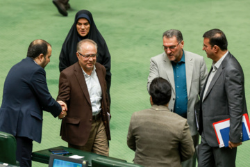 شهرام دبیری معاون پارلمانی رییس جمهور در جلسه علنی مجلس شورای اسلامی- ۲۱ مرداد ۱۴۰۳