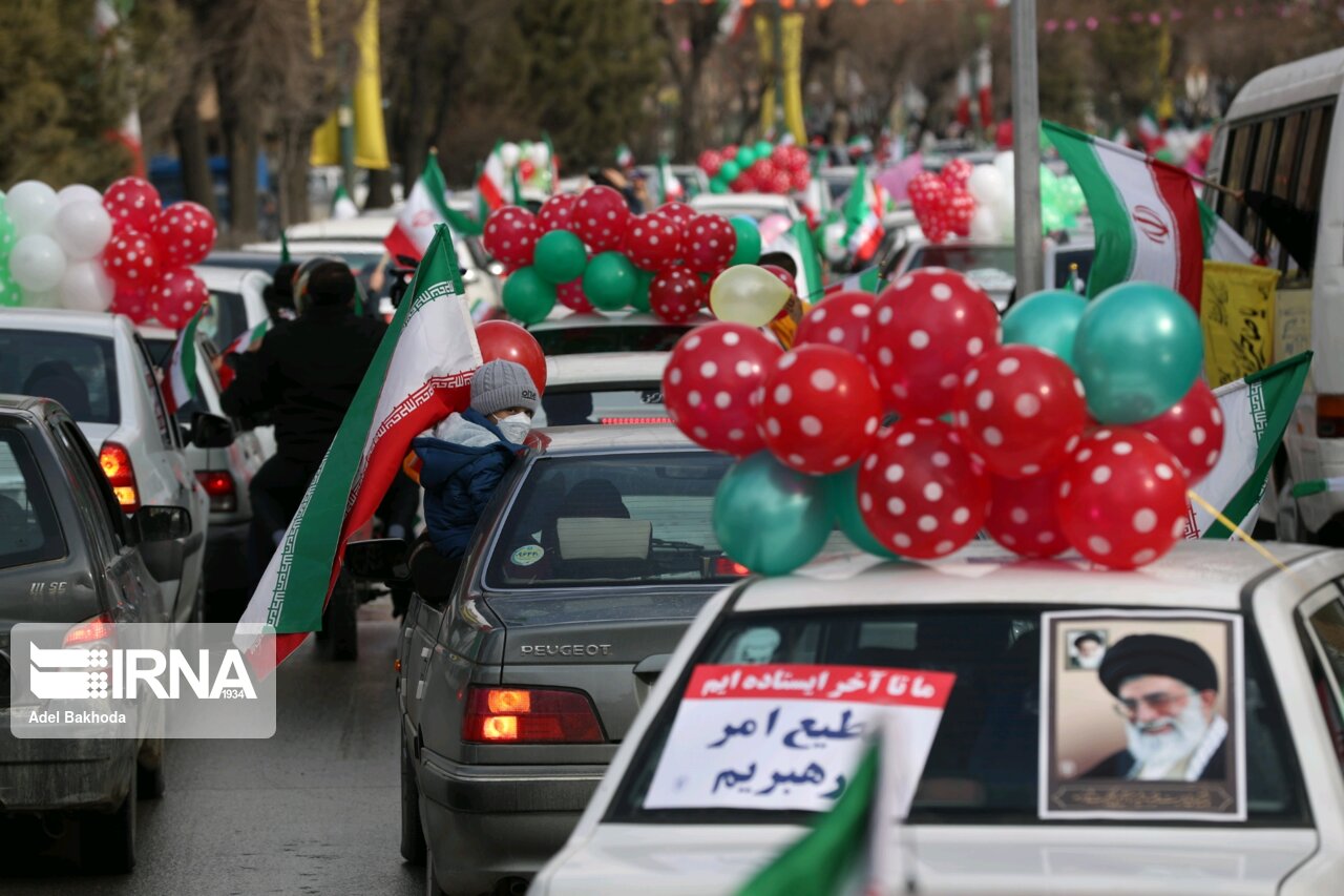 نماینده ولی فقیه در استان و استاندار همدان از حضور حماسی مردم در راهپیمایی ۲۲ بهمن قدردانی کردند