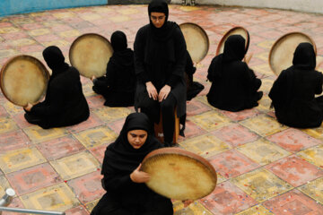 اجراهایی از یزد و لاهیجان در جشنواره تئاتر خیابانی مریوان